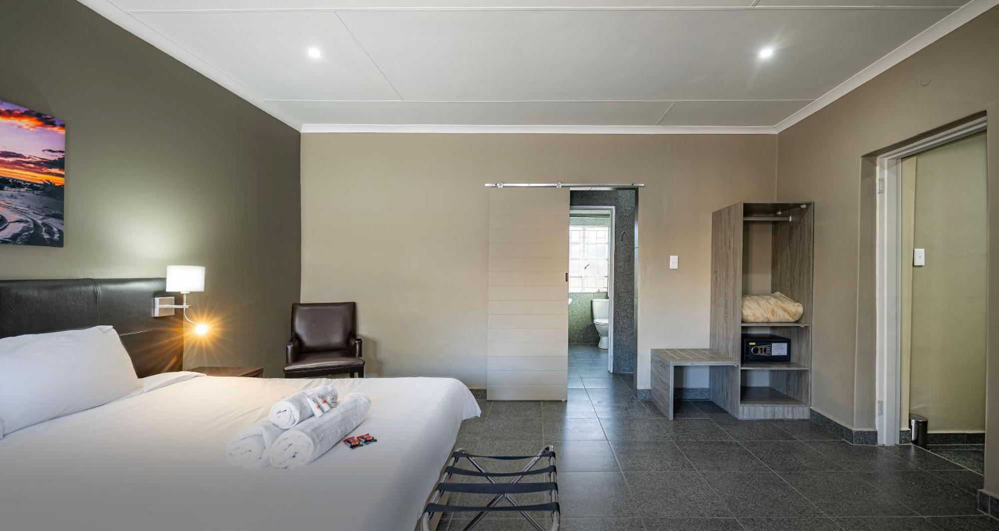 Calvinia Hotel Luaran gambar
